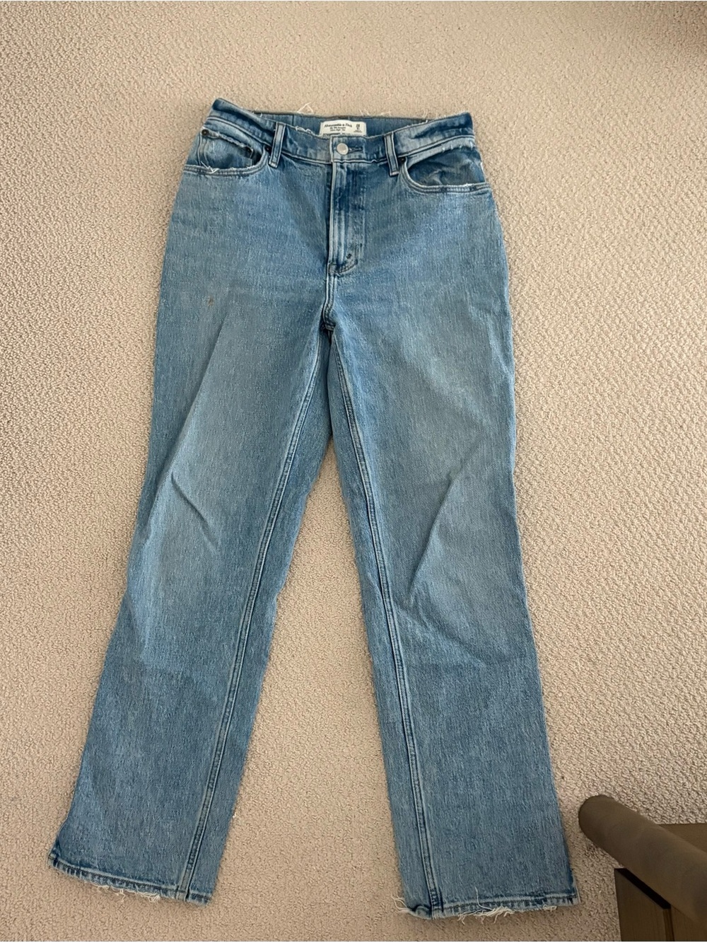 Abercrombie & Fitch High-Rise Straight Jeans - Light Blue Denim